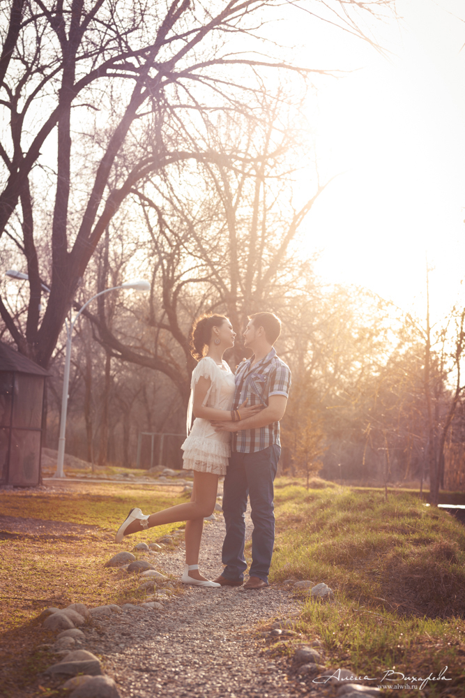 Предсвадебная фотосессия Love Story Сергей и Зоя. Один прекрасный день. Г.Бишкек. Фотограф Вихарева Алена.
