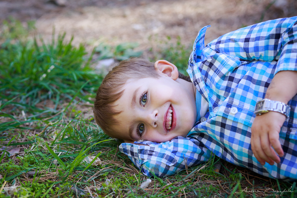 Семейная прогулочная фотосессия. Фотограф Вихарева Алена г.Бишкек Семейная прогулочная фотосессия. Фотограф Вихарева Алена г.Бишкек