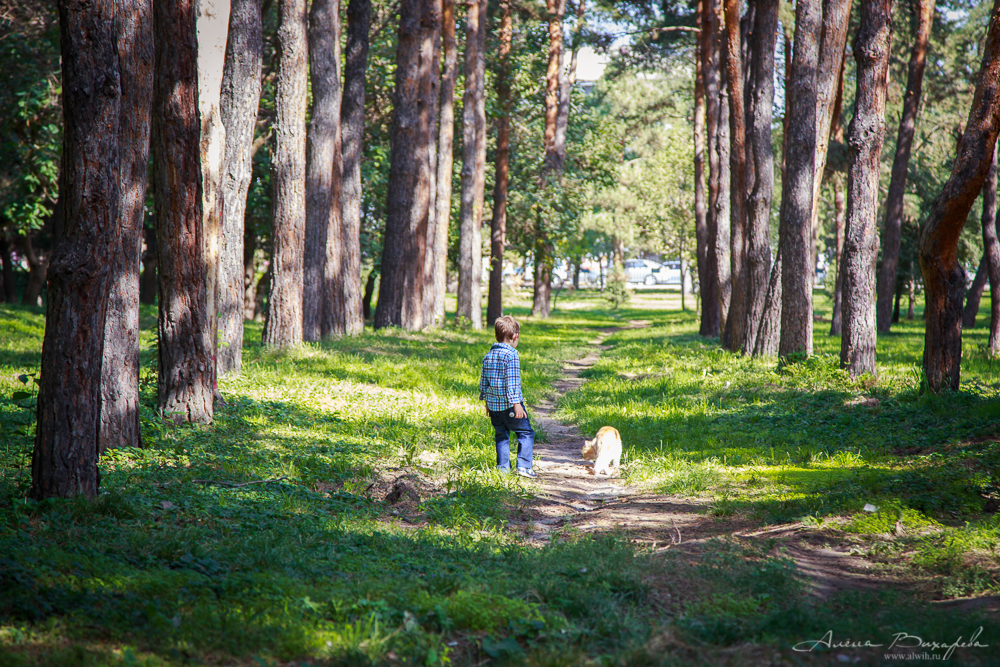 Семейная прогулочная фотосессия. Фотограф Вихарева Алена г.Бишкек Семейная прогулочная фотосессия. Фотограф Вихарева Алена г.Бишкек