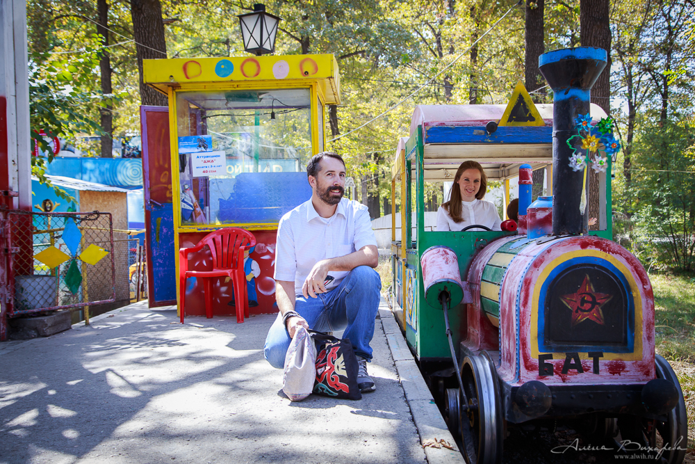 Семейная прогулочная фотосессия. Фотограф Вихарева Алена г.Бишкек Семейная прогулочная фотосессия. Фотограф Вихарева Алена г.Бишкек