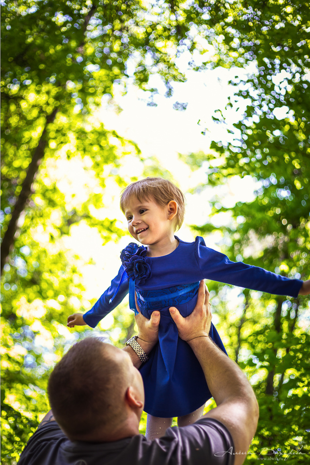 Семейная фотосессия на природе. Фотограф Вихарева Алена.