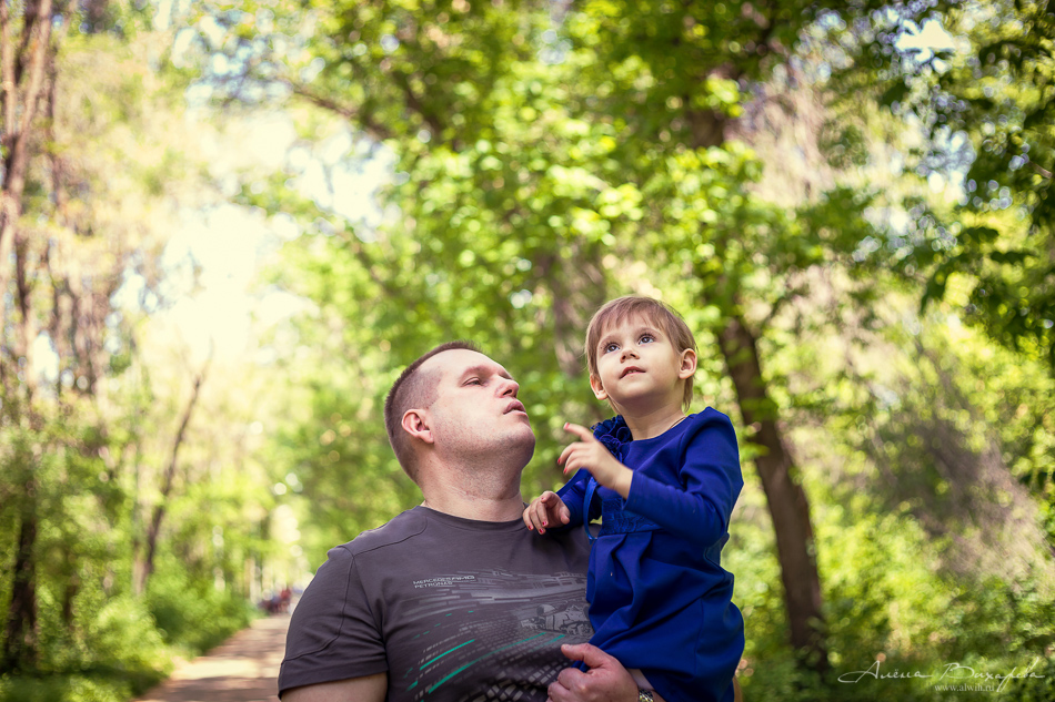 Семейная фотосессия на природе. Фотограф Вихарева Алена.