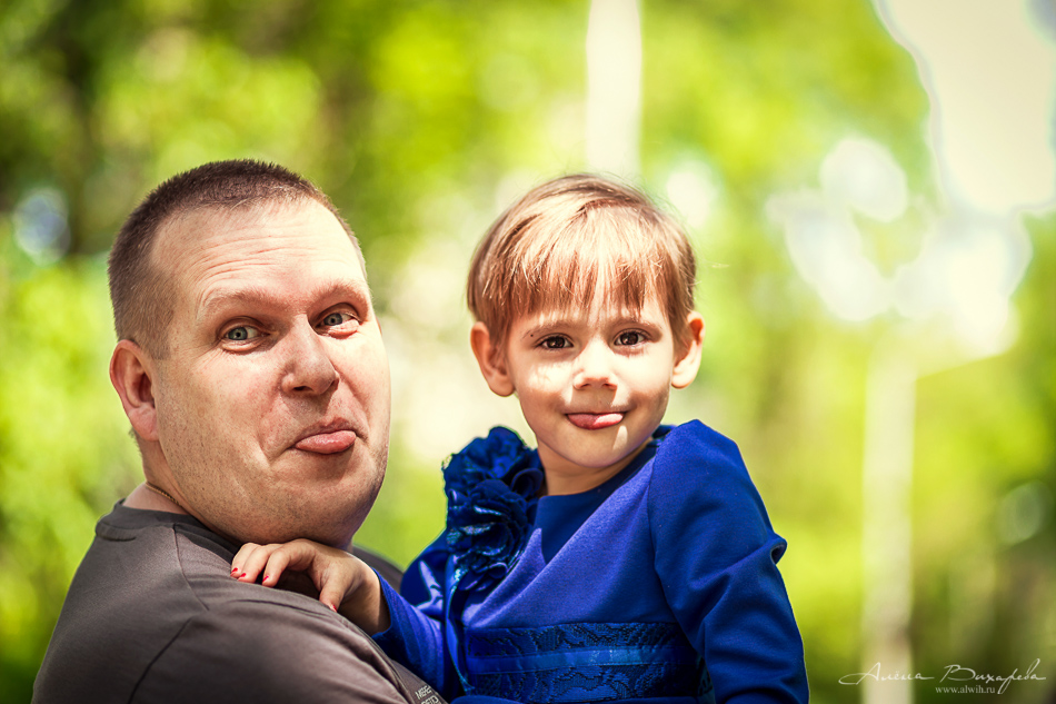 Семейная фотосессия в парке. Фотограф Вихарева Алена.