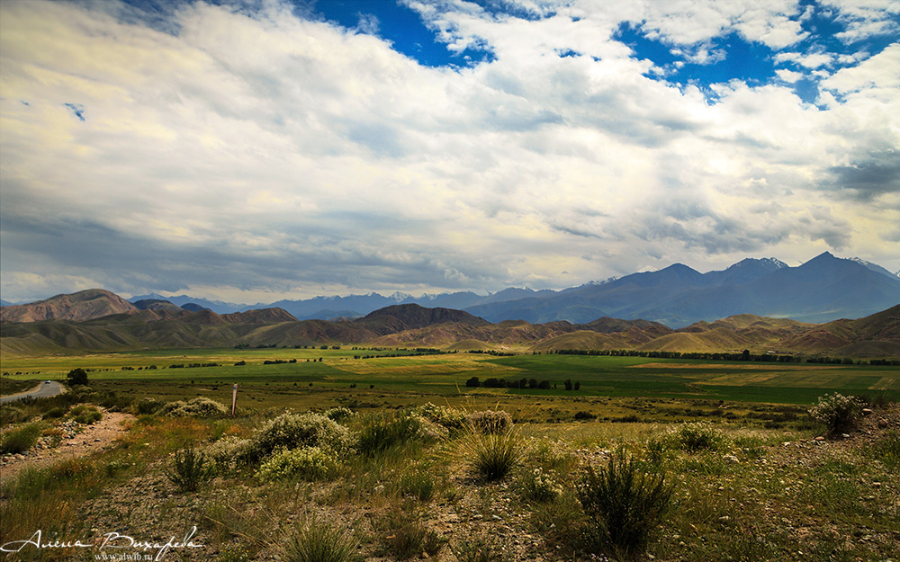 Вид с перевала Боконбаево, Кыргызстан, Южный  берег Иссык-куля 
