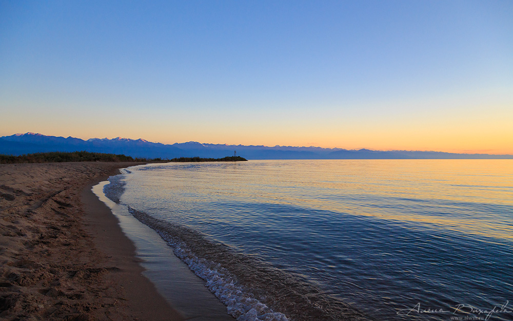 Закат на южном берегу Иссык-Куля