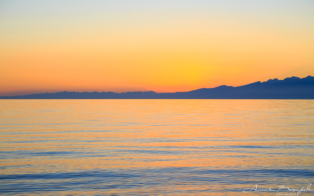 Закат на южном берегу Иссык-Куля