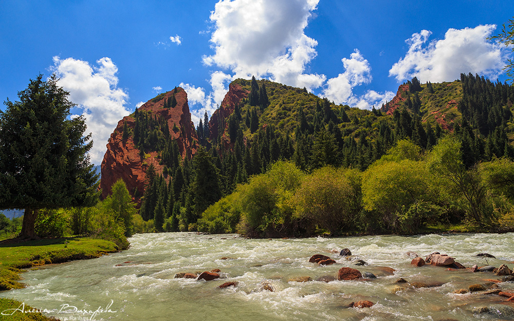 Ущелье Жети-Огуз, Кыргызстан, Иссык-кульская область Ущелье Жети-Огуз, Кыргызстан, Иссык-кульская область