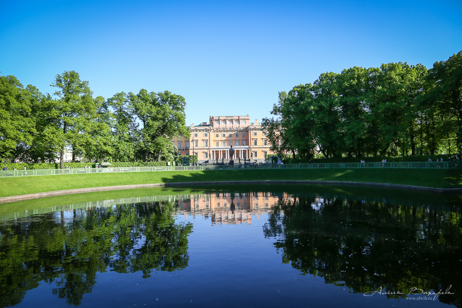Прогулки по Питеру. Фотограф Вихарева Алена Прогулки по Питеру. Фотограф Вихарева Алена