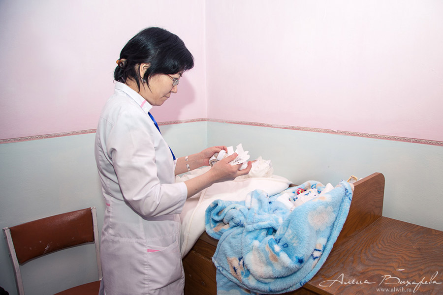 Фотосессия выписки из роддома. Фотографи Вихарева Алена