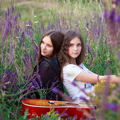 Алиса и Настя