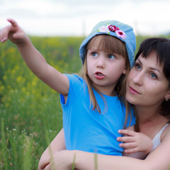 Там птичка...