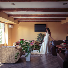 Фотосессия свадебных платьев для салона. Фотограф Алена Вихарева.